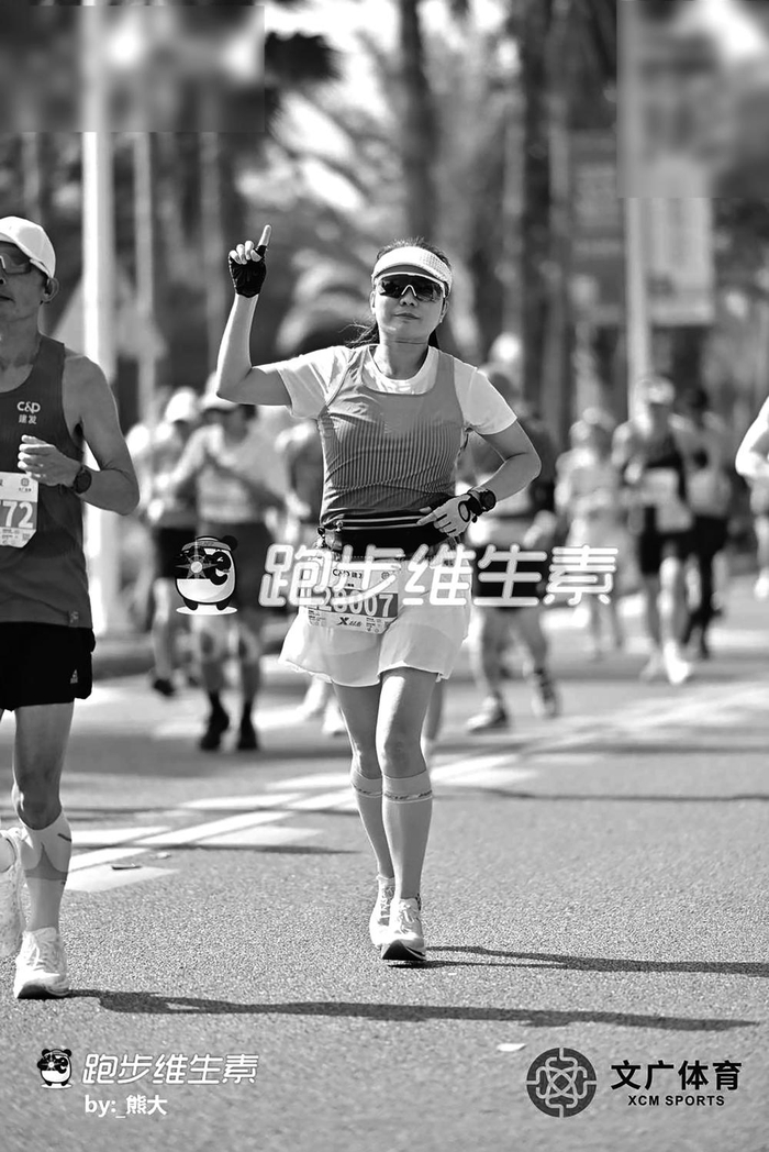 电竞直播-200多名晋江跑友亮相厦马|协会|张健|跑步|厦门马拉松|参赛_新浪体育_新浪新闻